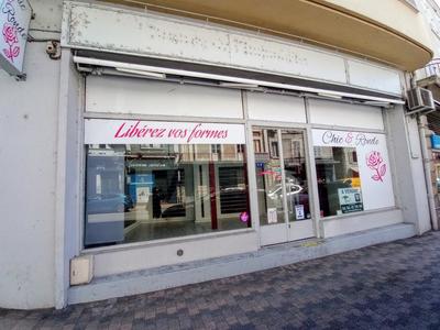 Local commercial - 48 m² - 2 pièces