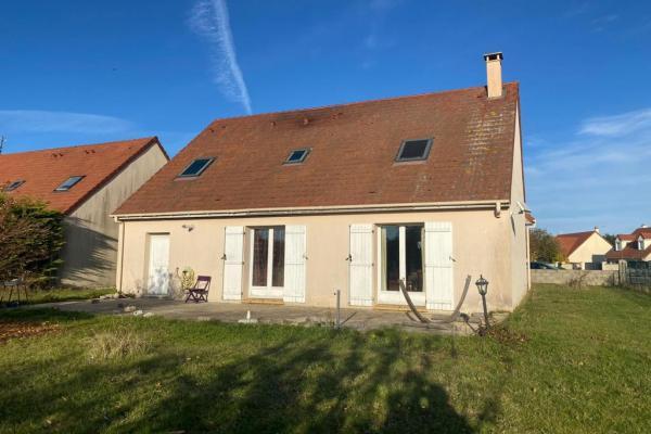 Maison - 105 m² - 6 pièces