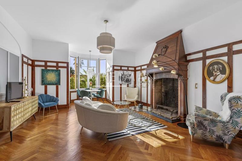 Appartement - 97 m² - 3 pièces