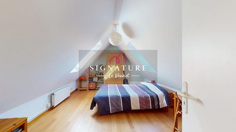 Maison - 212 m² - 9 pièces