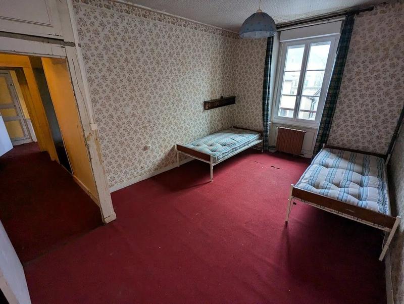 Maison - 200 m² - 7 pièces