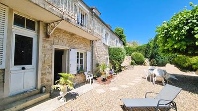 Maison ancienne - 216 m² - 9 pièces