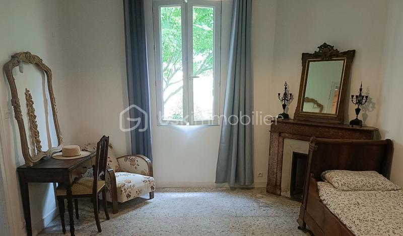 Demeure - 255 m² - 12 pièces