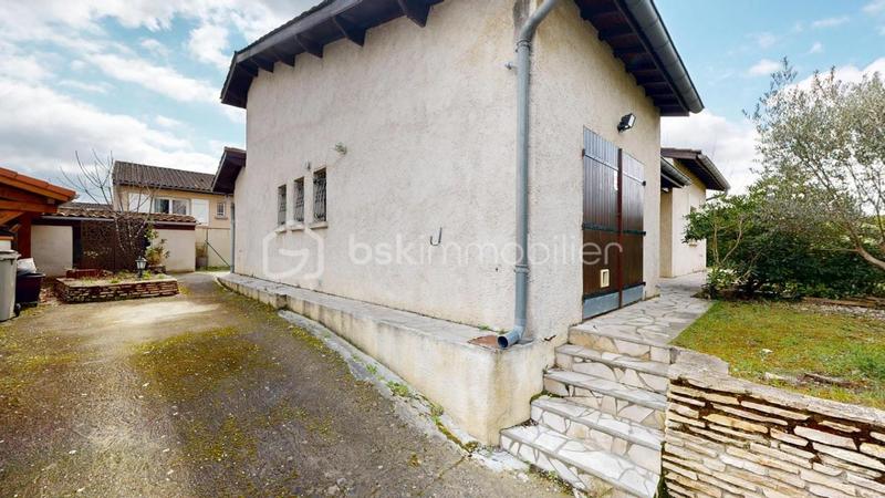 Demeure - 137 m² - 5 pièces