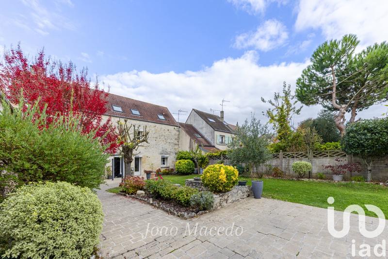 Maison - 240 m² - 6 pièces