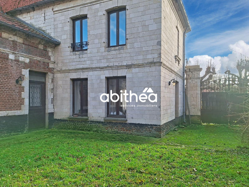 Maison - 237 m² - 10 pièces