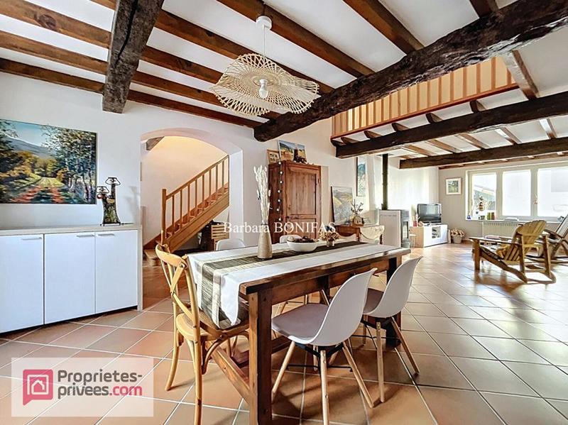 Maison - 230 m² - 7 pièces