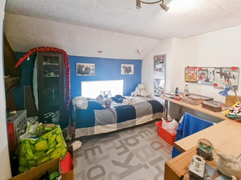 Maison - 207 m² - 7 pièces