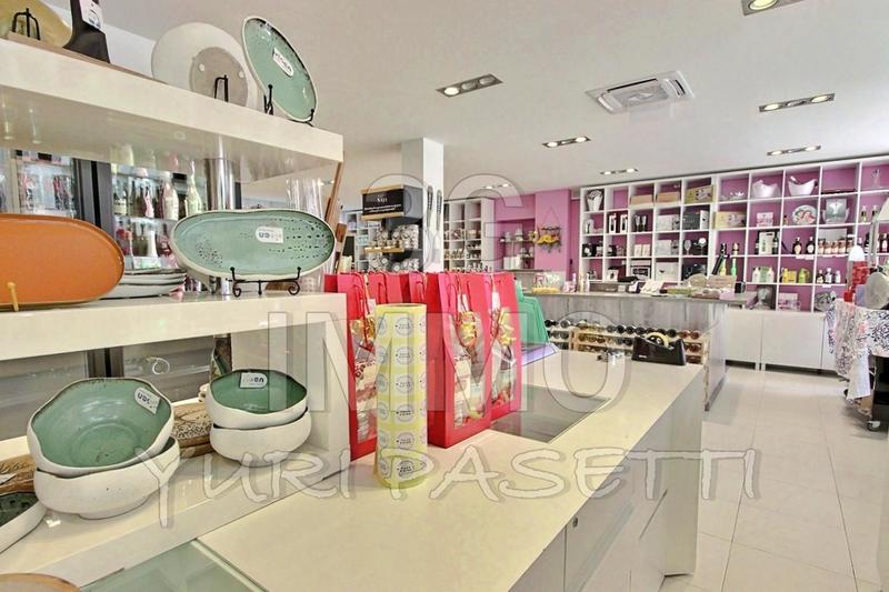 Fonds de commerce - Magasins - 80 m²