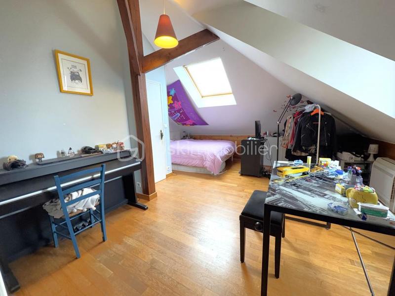 Maison traditionnelle - 147 m² - 7 pièces