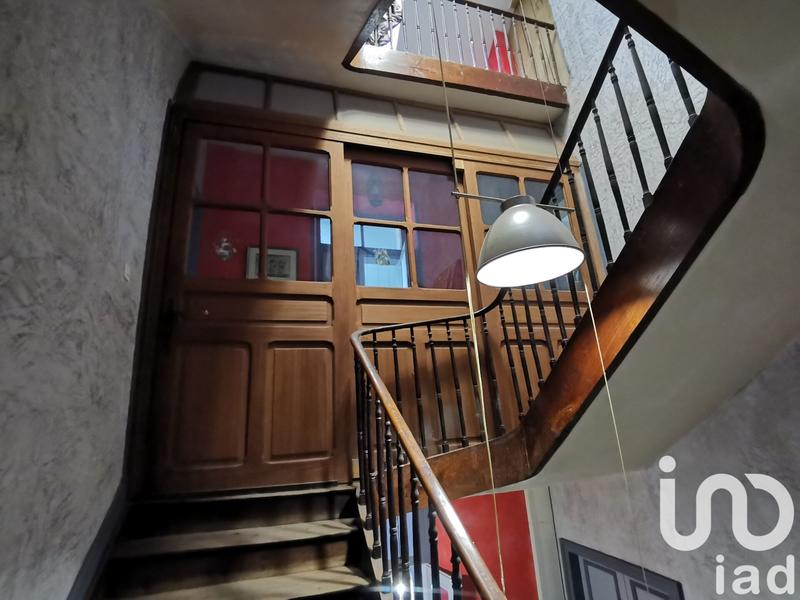 Maison - 260 m² - 10 pièces