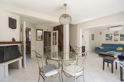 Maison - 92 m² - 5 pièces