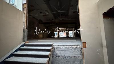 Local commercial - 400 m² - 1 pièce