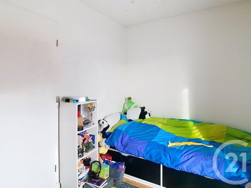 Maison - 96 m² - 5 pièces