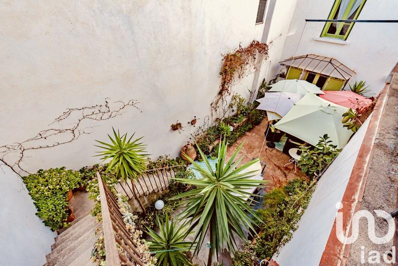 Maison - 366 m² - 26 pièces