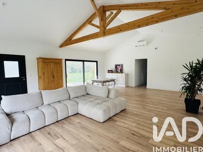 Maison - 115 m² - 4 pièces