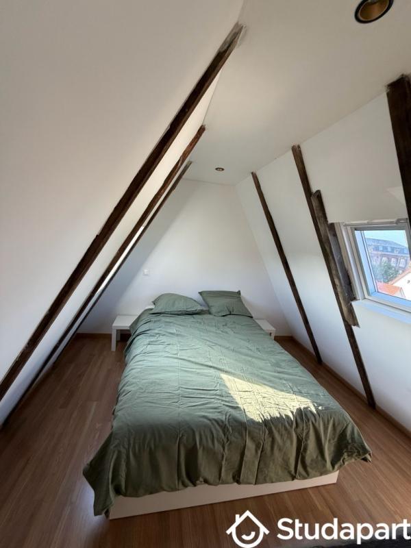 Chambre - 11 m² - 1 pièce