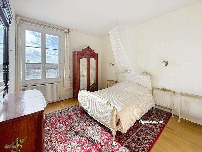 Maison - 258 m² - 10 pièces