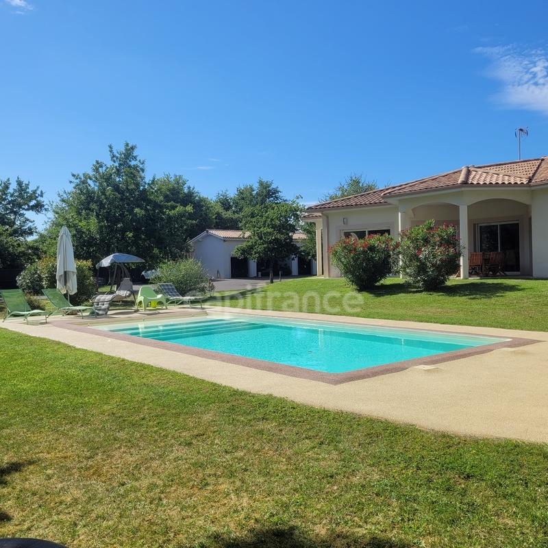 Maison - 156 m² - 6 pièces