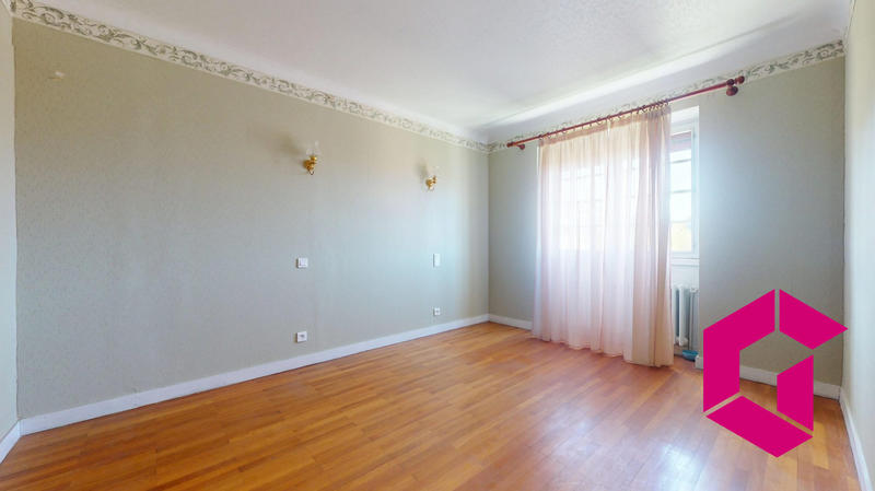 Maison traditionnelle - 135 m² - 6 pièces