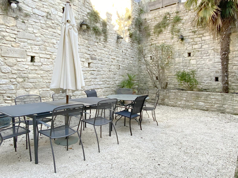 Maison - 250 m² - 7 pièces