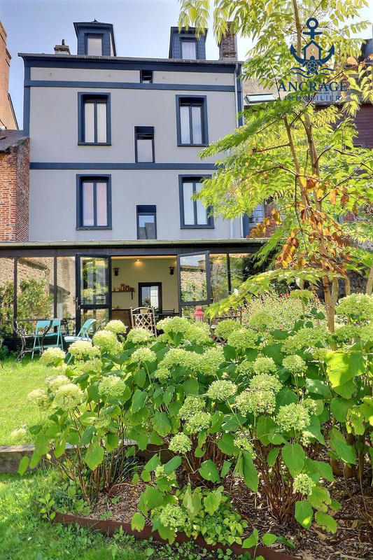 Maison ancienne - 266 m² - 9 pièces