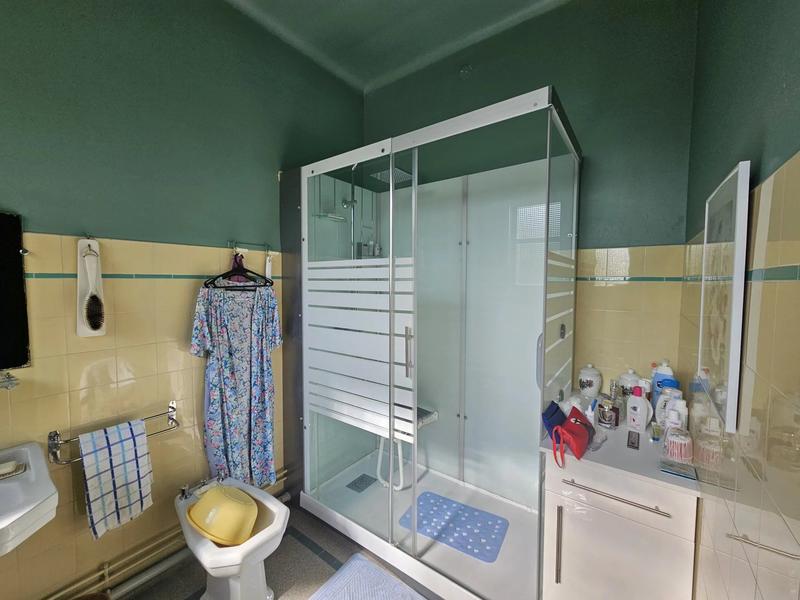 Maison - 338 m² - 8 pièces