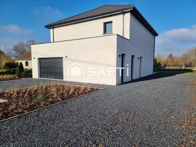 Maison - 165 m² - 6 pièces