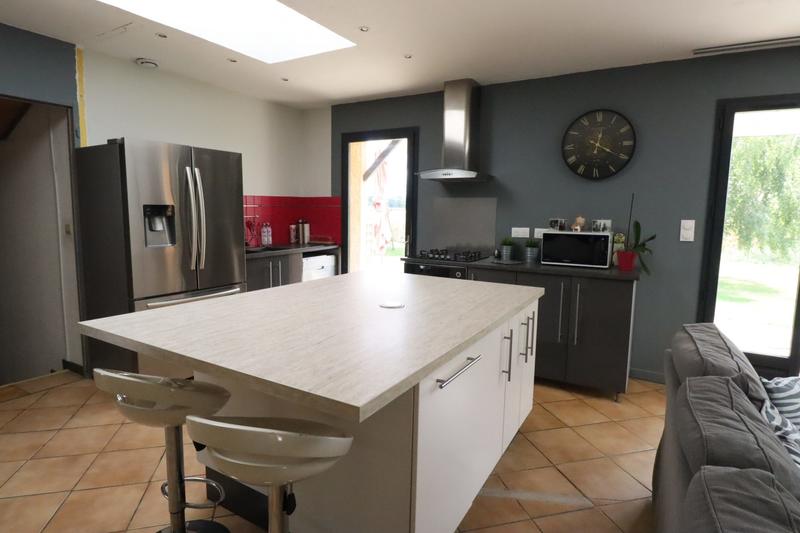 Maison - 101 m² - 5 pièces