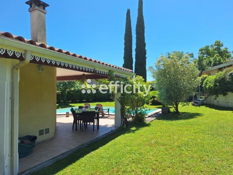 Maison - 140 m² - 5 pièces