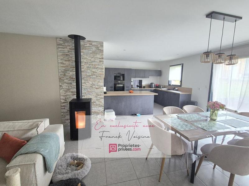 Maison - 90 m² - 5 pièces