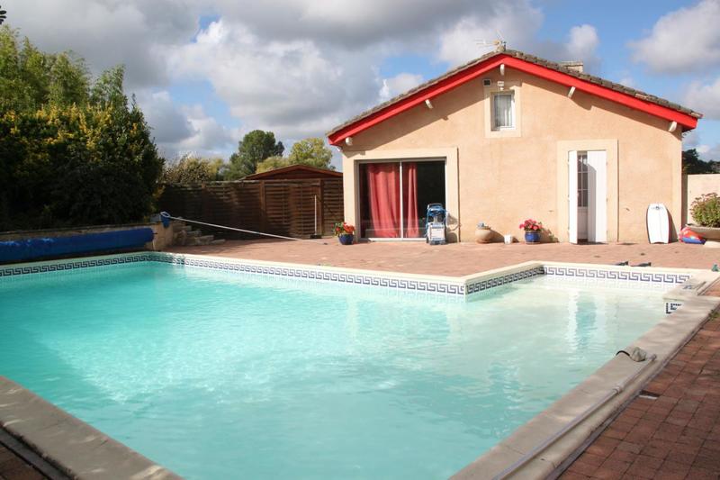 Maison - 406 m² - 11 pièces