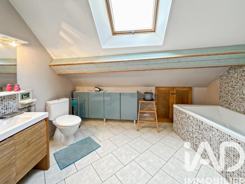 Maison - 188 m² - 9 pièces