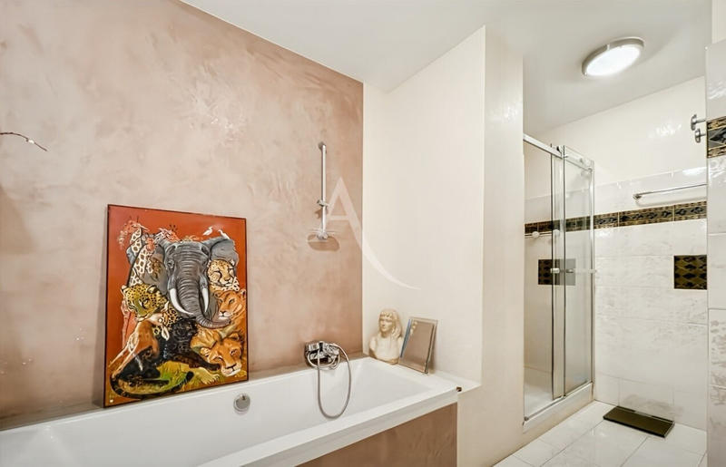 Appartement - 149 m² - 5 pièces