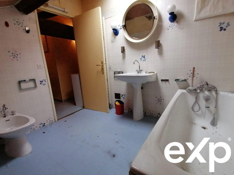 Maison traditionnelle - 141 m² - 6 pièces