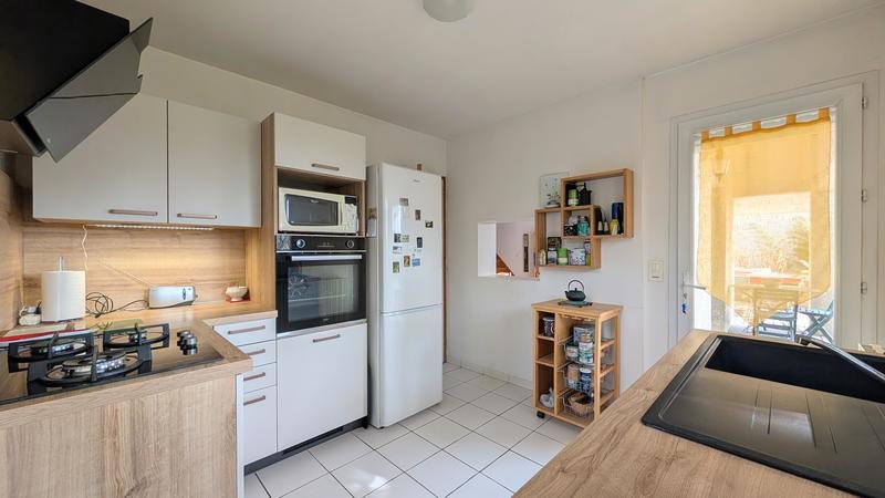 Villa - 100 m² - 5 pièces