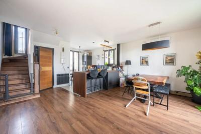 Maison - 140 m² - 5 pièces