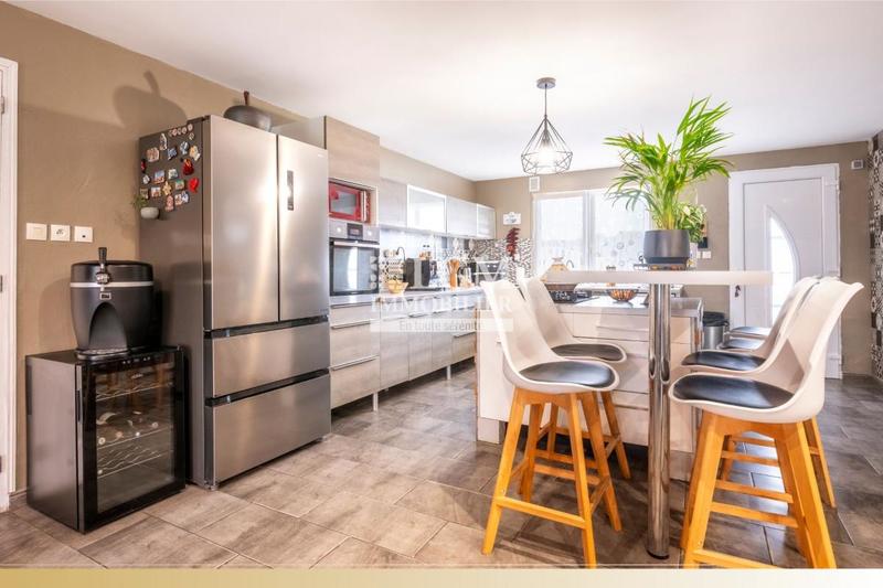 Maison - 152 m² - 5 pièces