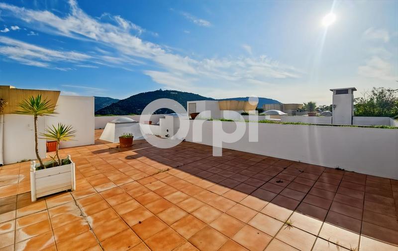 Appartement - 153 m² - 4 pièces