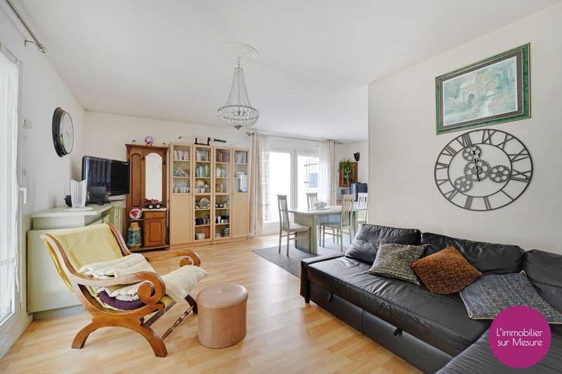 Appartement - 100 m² - 4 pièces