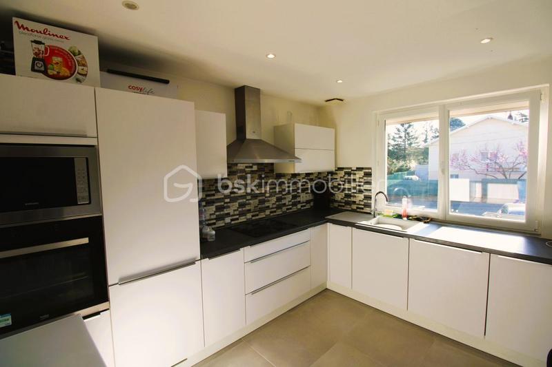 Maison - 81 m² - 4 pièces