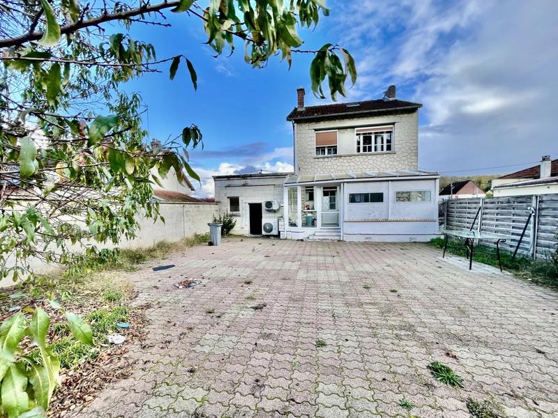 Maison - 105 m² - 4 pièces