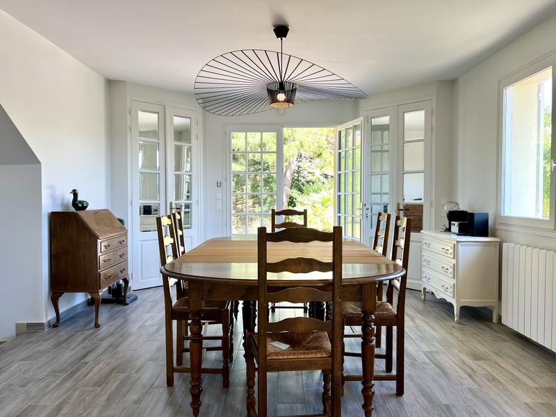 Villa - 320 m² - 10 pièces