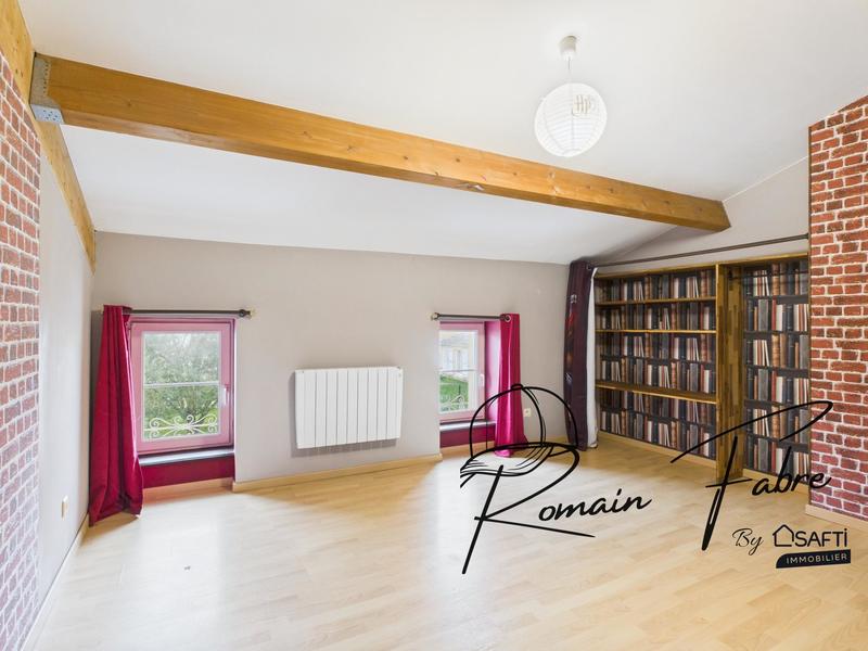 Maison - 275 m² - 9 pièces