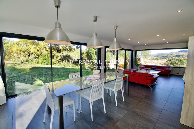 Maison - 230 m² - 8 pièces