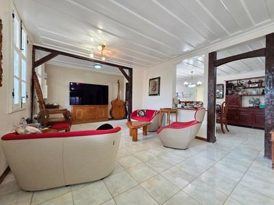 Maison de ville - 140 m² - 4 pièces