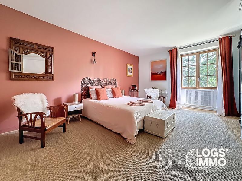 Maison - 347 m² - 10 pièces