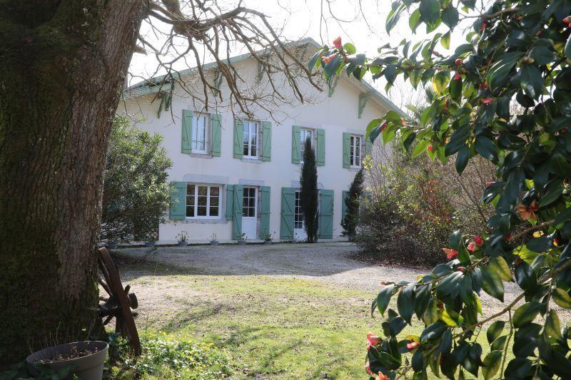 Villa - 320 m² - 13 pièces