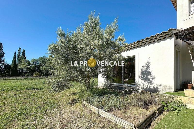 Propriété - 175 m² - 6 pièces