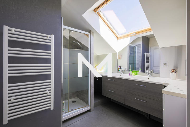 Maison contemporaine - 173 m² - 5 pièces